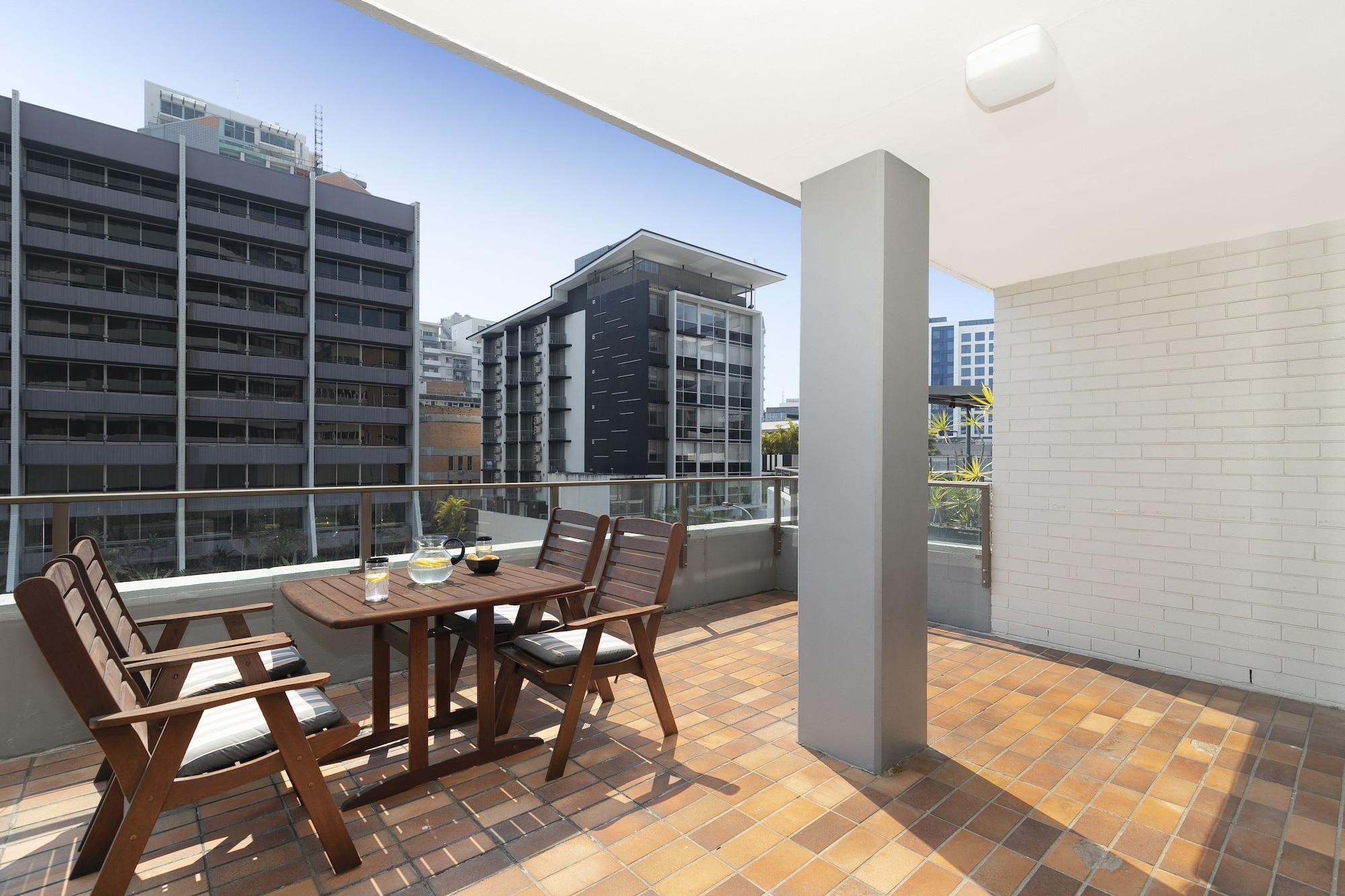 The Astor Apartments Brisbane Esterno foto